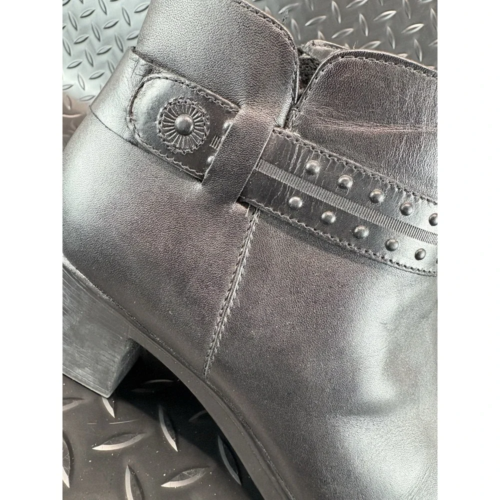 Women's Clarks Bendables 'Dream Belle' Black Leather Ankle Boots Sz 8.5 - Picture 6 of 8